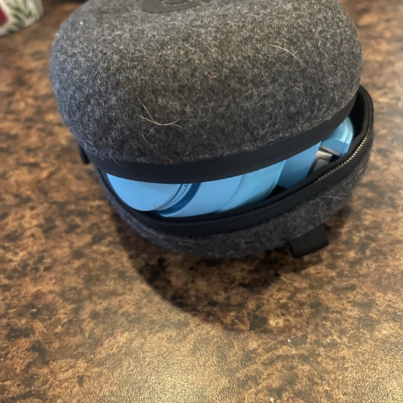 Baby Blue Beats Headphones - Picture 9 of 9